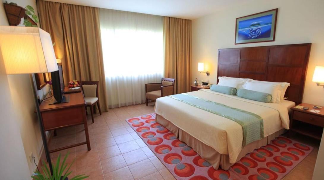 Hulhule Island Hotel Male Exterior photo