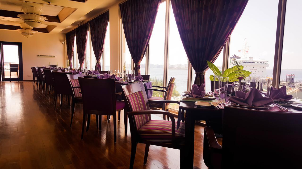 Hulhule Island Hotel Male Exterior photo