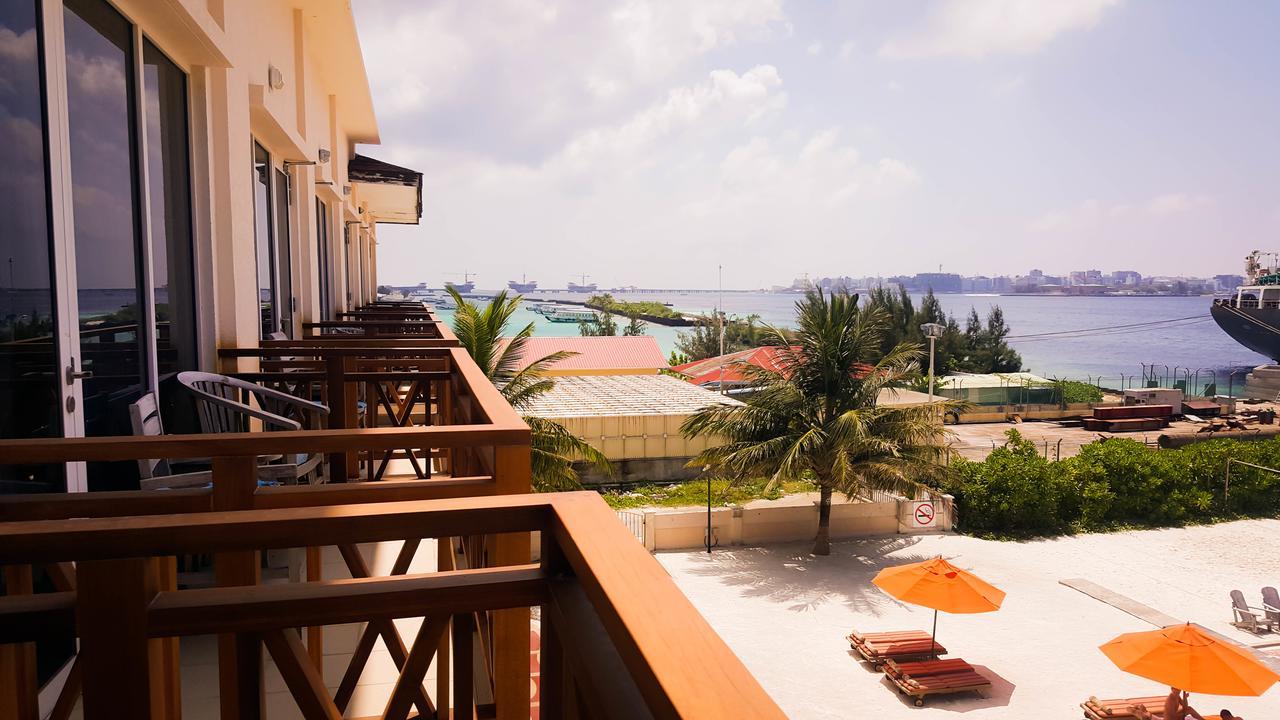 Hulhule Island Hotel Male Exterior photo