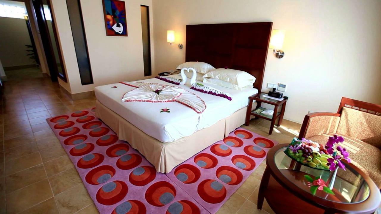 Hulhule Island Hotel Male Exterior photo